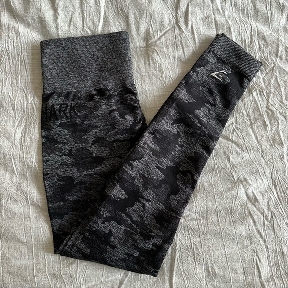 Gymshark Leggings 🖤 - Picture 3 of 5